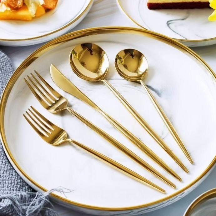 Set de Cubiertos Dorados de Acero Inoxidable – 24 Piezas